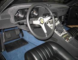 Ferrari 365 GTC  - grey upholstery